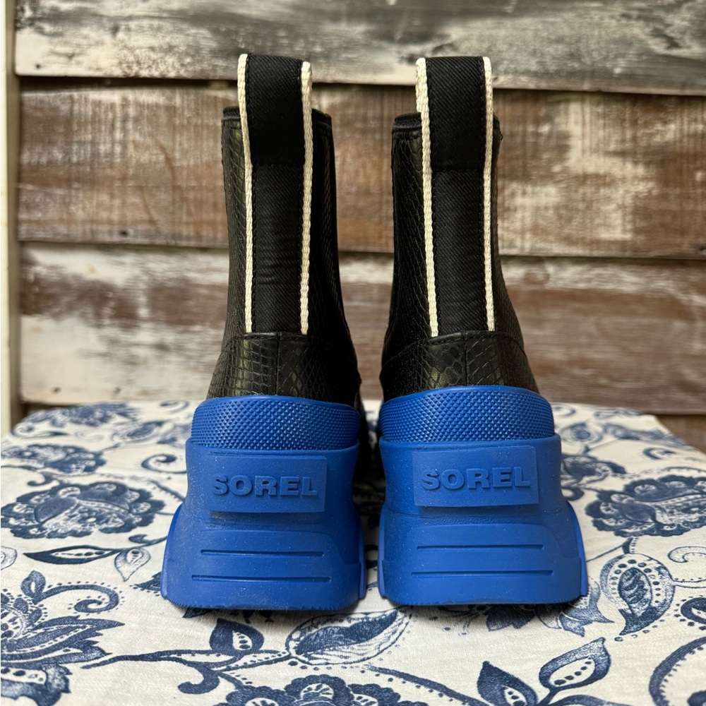 Sorel Black & Blue Chunky Chelsea Boots - Picture 10 of 10